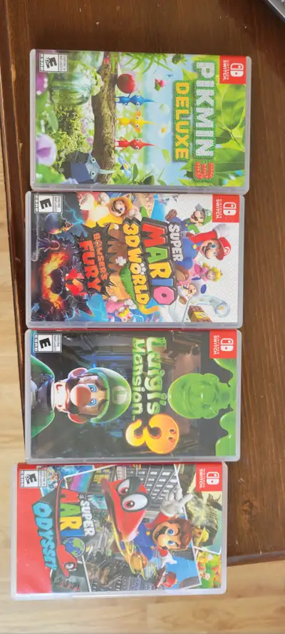 Lot Nintendo Switch OLED 650$ Négociable, View more