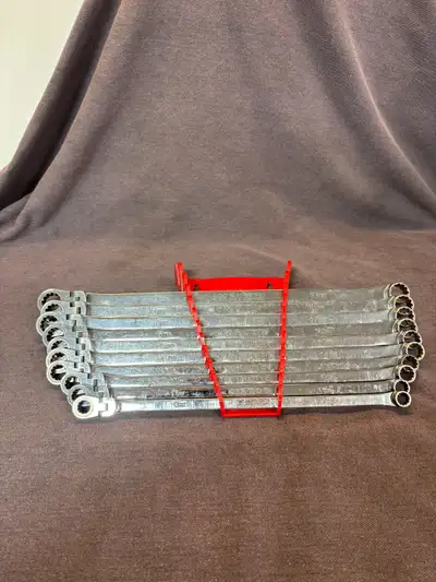 FOR SALE 10 PC MATCO METRIC SWIVEL RATCHITING HEAD WRENCH SET, View more