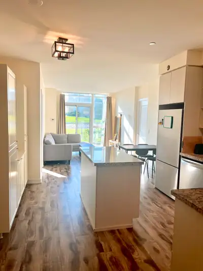 2 Bedroom 2 Bathroom + Den