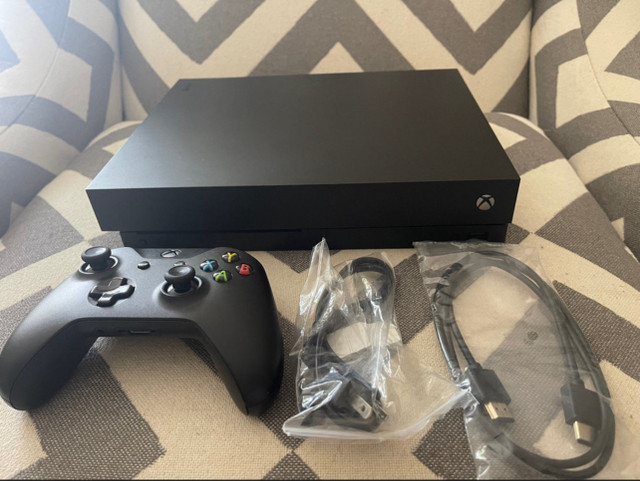Xbox one x 1TB (Almost new) (Delivery available) in XBOX One in Winnipeg - Image 2