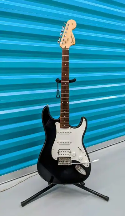 Squire Stratocaster, Black, View more