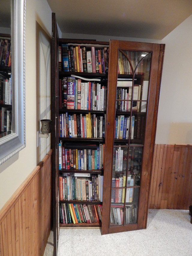 Two Glass Door Book Shelf in Bookcases & Shelving Units in Kingston - Image 2