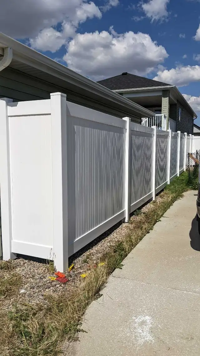 fence and deck install590081410299351045