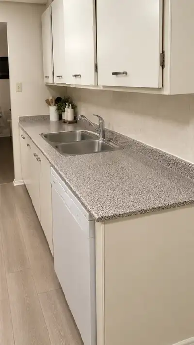 Room Sharing in 2BHK Apartment North York Finch at Don Mills Rent: $675/month (Room Sharing) ✅ Utili...