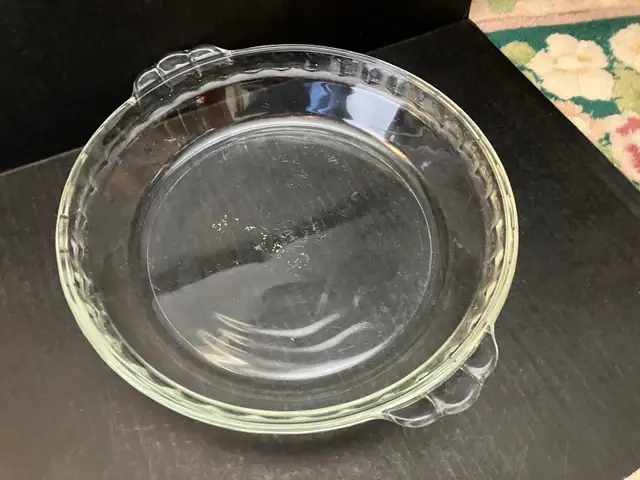 Pie Plate Pyrex 9”