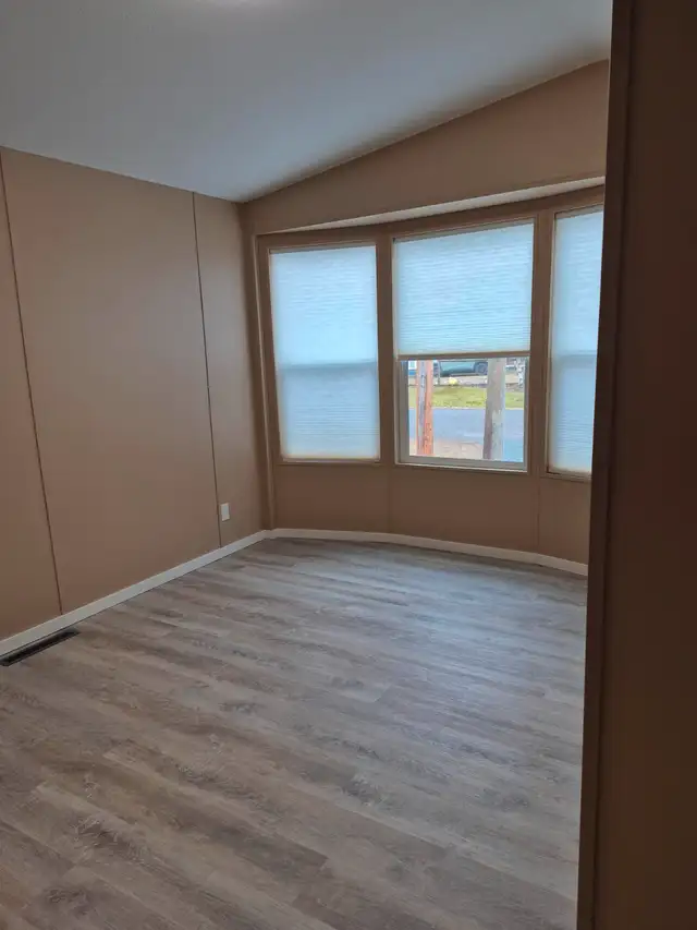 Mobile home for rent in Thornhill63417638249475122