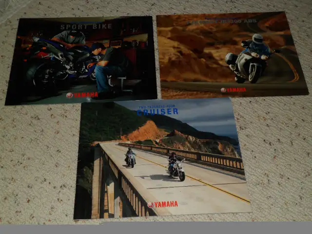 Lot of Vintage 2000's Yamaha Motorcycles color brochures in Arts & Collectibles in Markham / York Region - Image 4