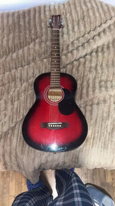 guitare  rouge, View more