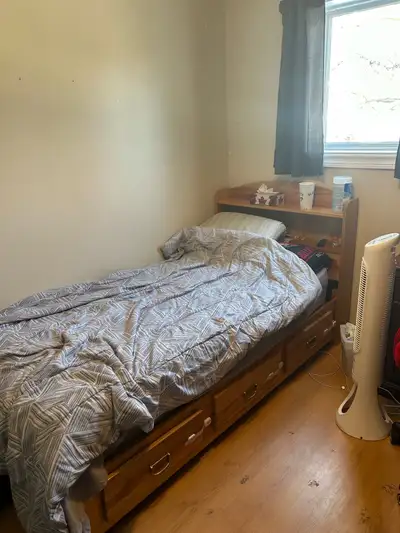 - Private room available ($810/month) - 2026 Winter term room sublet from January 1st to April 30th...