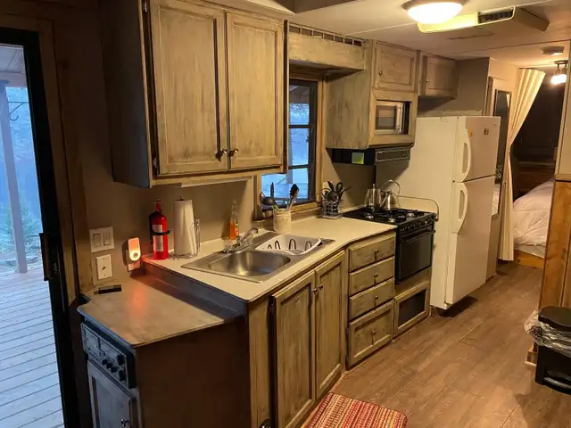 Luxury Trailer for Rent in Ontario in Canada - Image 8
