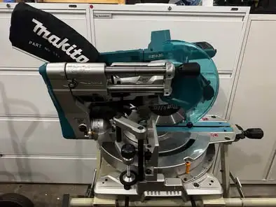 - Makita 10" Sliding Compound Mitre Saw with Laser guide, Rail-Forward Design, 12" Crosscut Capacity...