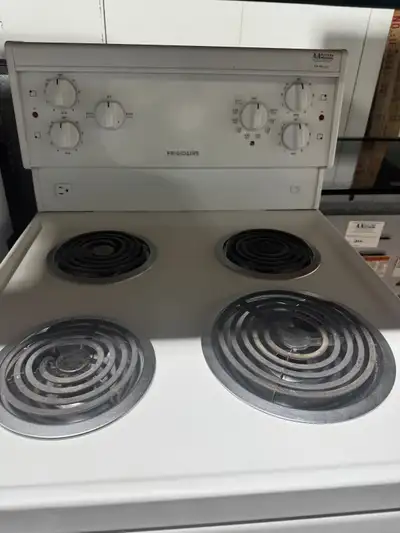 Cuisinière 24po Blanche | CFEF2405LWA - Frigidaire, View more