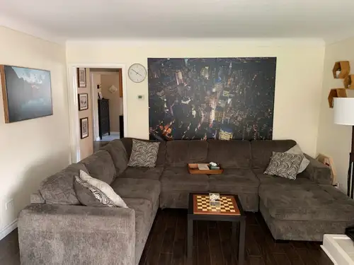 **Well-Maintained 3-Bedroom Home in Prime Sarnia Location – Available March 1** 690 Kembert Ave, Sar...