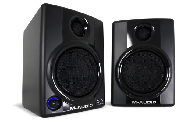 M-Audio AV30 Powered Speakers in Speakers in Mississauga / Peel Region - Image 2