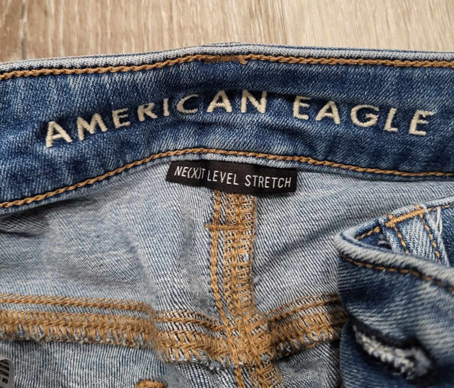 American Eagle Jegging/Skinny Jean Size 2 Medium Wash in Women's - Bottoms in City of Toronto - Image 4