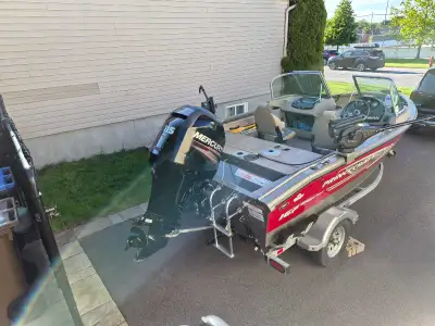 Princecraft 2014 ,115 force moin de 80 heure d'utilisations,moteur électrique 80lbs de pousser neuf,...