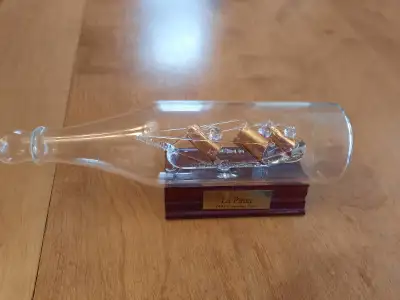 hand blow ship in glass bottle with wood stand vintage La Pinta 1492 Columbus Fleet ship in a bottle...