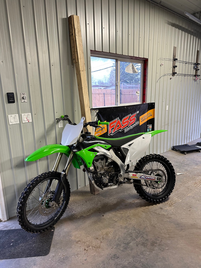 2010 kx450f Fuel Injected  in Dirt Bikes & Motocross in Lethbridge