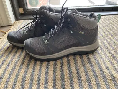 Women’s Hiking Boots, View more