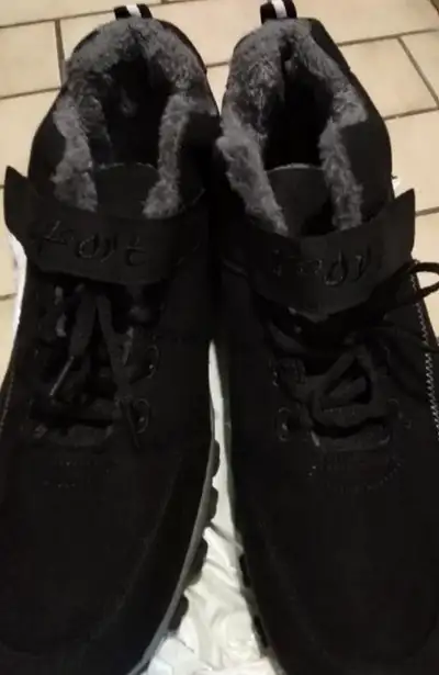 brand new winter boots buy and get another winter shoes free, View more