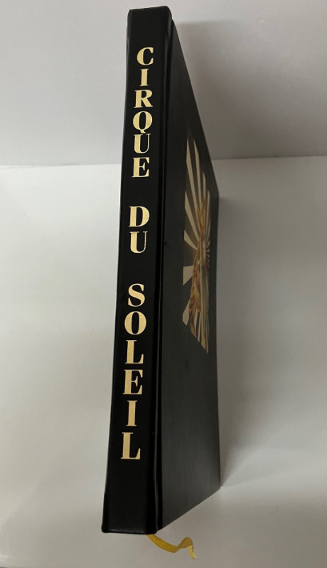 Cirque Du Soleil Special Edition Collectors Book by Rolf Knie dans Essais et biographies  à Ouest de l’Île - Image 3