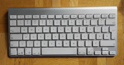 Apple Wireless Bluetooth Keyboard A1314, View more