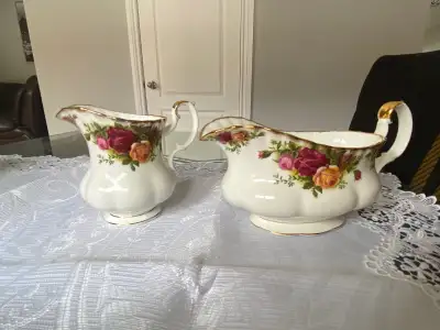 1962 Royal Albert Old Country Rose  Creamer, Soucer set, View more