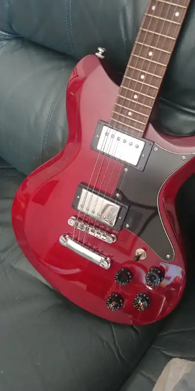 Washburn W164 Electric Guitar in Guitars in Thunder Bay - Image 5