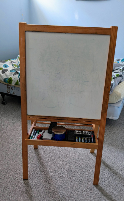 Dry Erase Whiteboard and Chalkboard Easel in Hobbies & Crafts in Mississauga / Peel Region