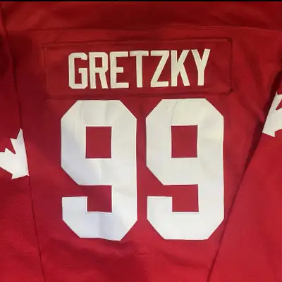 Wayne Gretzky 1986 Canada cup Brand New never Worn, View more