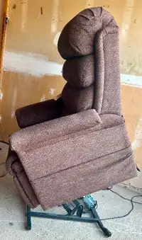 Pride Lift/ Recliner Chair