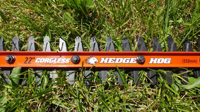HedgeHog Black & Decker dans Outils électriques  à Longueuil/Rive Sud - Image 4