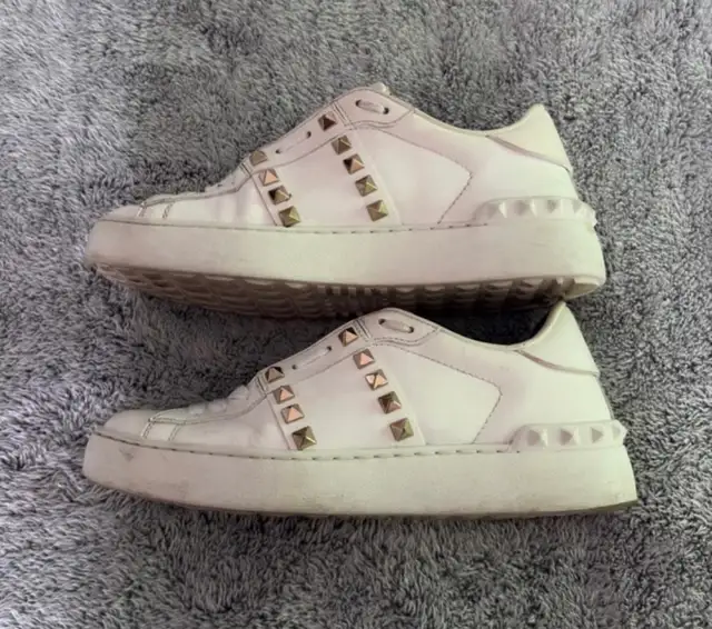 Valentino Sneakers in Men's Shoes in Markham / York Region - Image 2