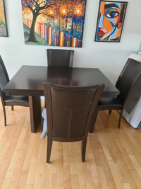 Table + 4 chaises / 150$