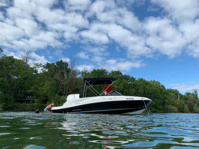 Bayliner VR5 Bowrider in Powerboats & Motorboats in Belleville - Image 2