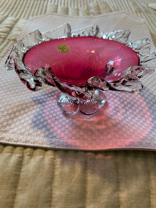 Rossi Glass footed  cranberry candy dish vintage - new in Arts & Collectibles in Oshawa / Durham Region - Image 4