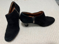 Clarks Suede Booties - Size 9 1/2 Medium