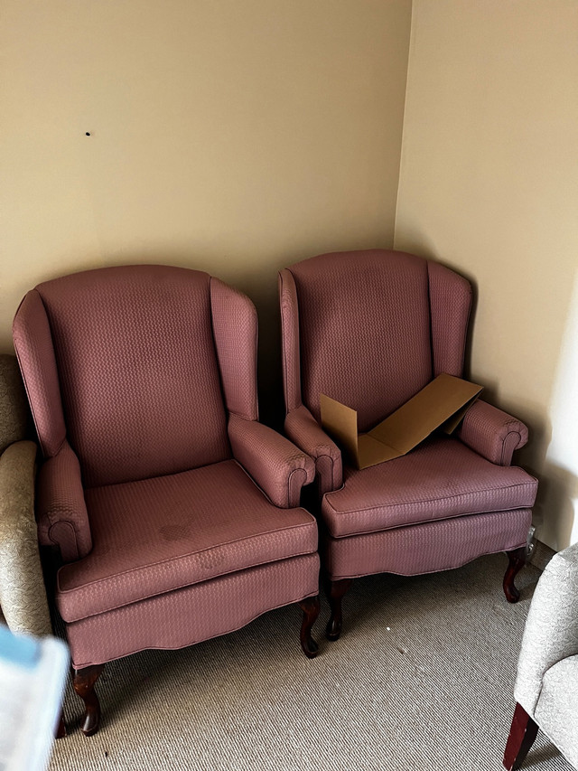 2 Chairs in Couches & Futons in Oakville / Halton Region
