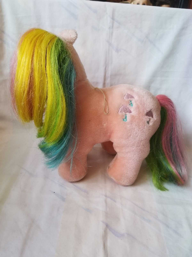 Vintage My Little Pony Parasol Plush Toy 80s in Arts & Collectibles in Ottawa - Image 2