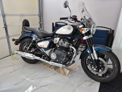 Royal enfield 2024 , 7500 kms, Celestial blue.