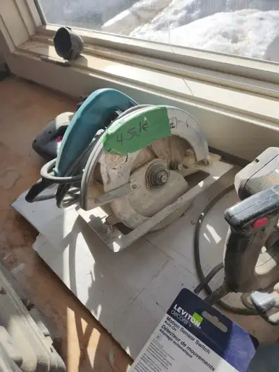 skill saws Makita and Craftsman, View more