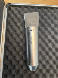 Røde NT2 Large Diaphragm Studio Condensor Microphone