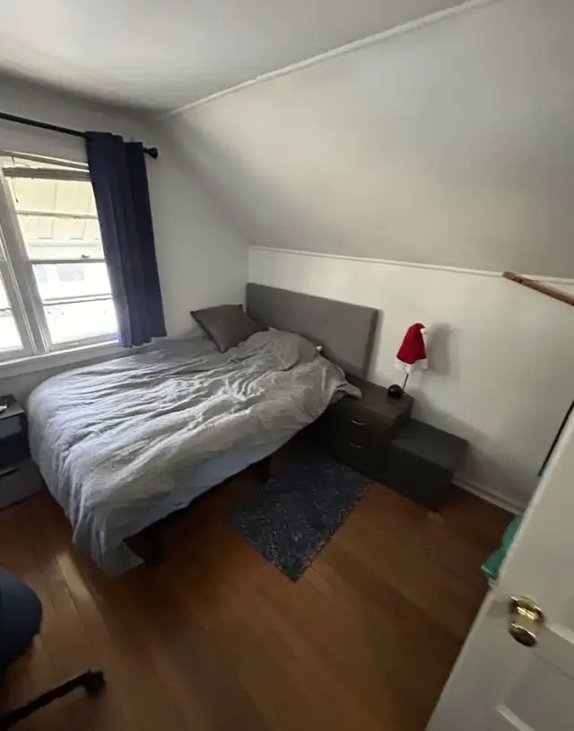 Jan - April 2026 Sublet Available! 2 minute walk to Laurier in Room Rentals & Roommates in Kitchener / Waterloo - Image 5