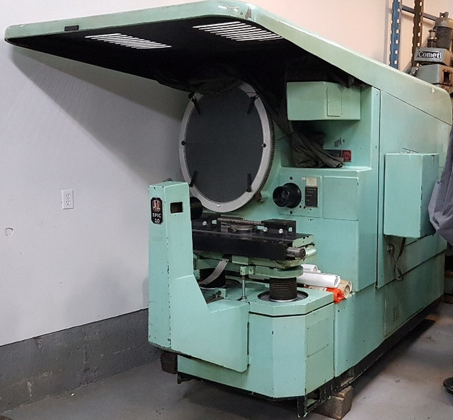 Optical comparator cylindrical surface cutter tool grinder lathe in Other in Edmonton - Image 2