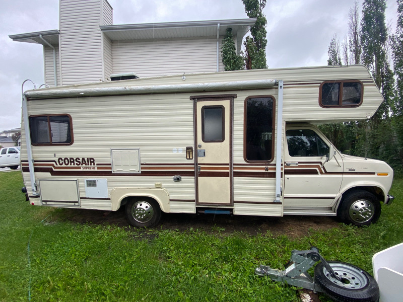 ON HOLD. Propane / Gas Dual Fuel. Class C motorhome. RVs & Motorhomes