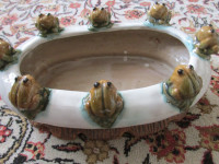 2 Frog bowls