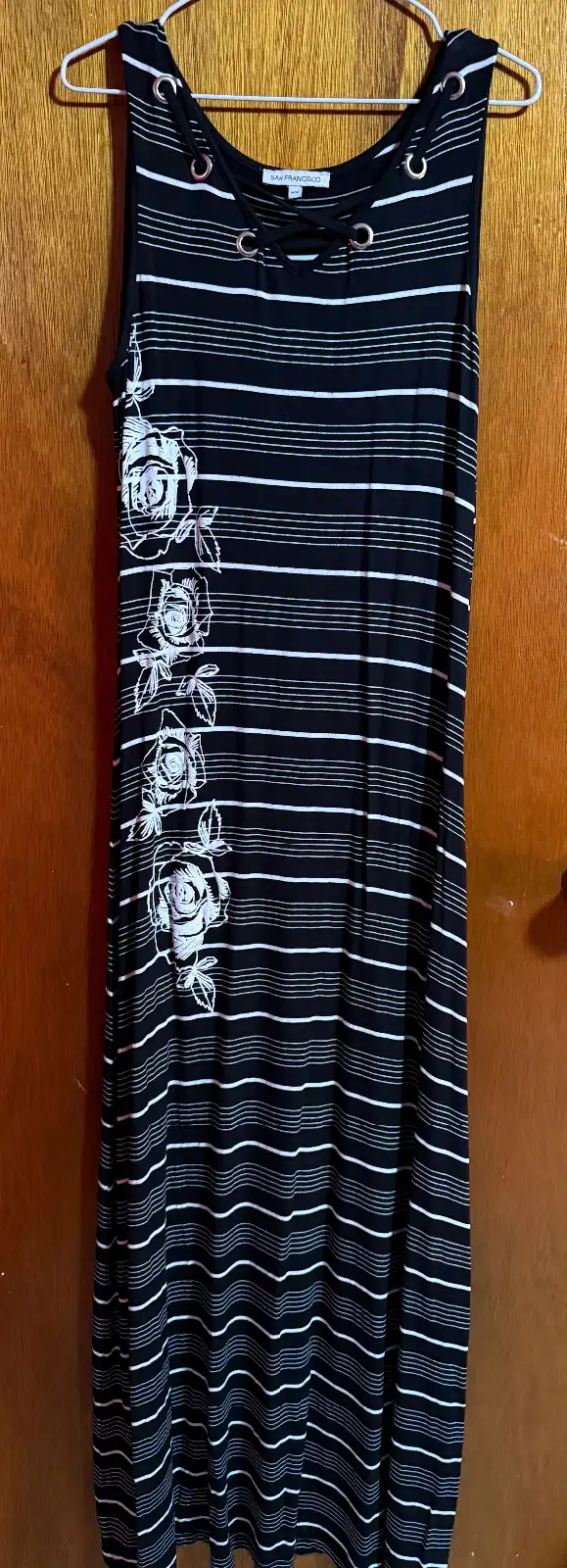 Ladies tops & dresses! $10 each in Women's - Tops & Outerwear in Mississauga / Peel Region - Image 8