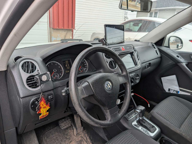 Volkswagen Tiguan 2010 in Cars & Trucks in Barrie - Image 4