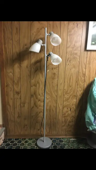 Floor lamp like new, View more