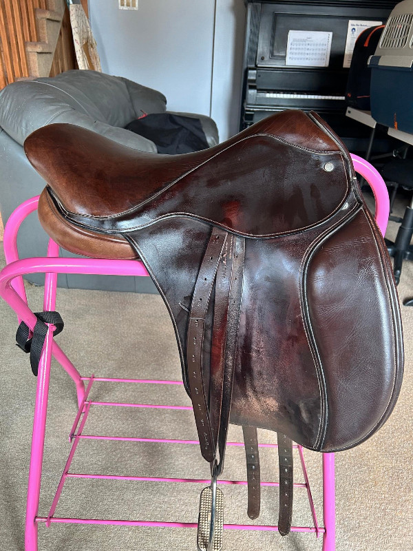 York Saddlery Dressage saddle 17” seat in Equestrian & Livestock Accessories in Oshawa / Durham Region
